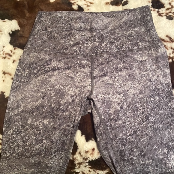 Lululemon Align - Picture 3 of 3